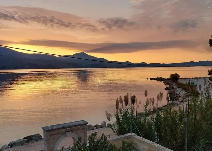 Apollonides Seafront Villa1 Aoede ليكسوري