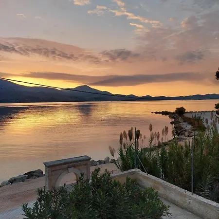 Apollonides Seafront Villa1 Aoede Lixouri